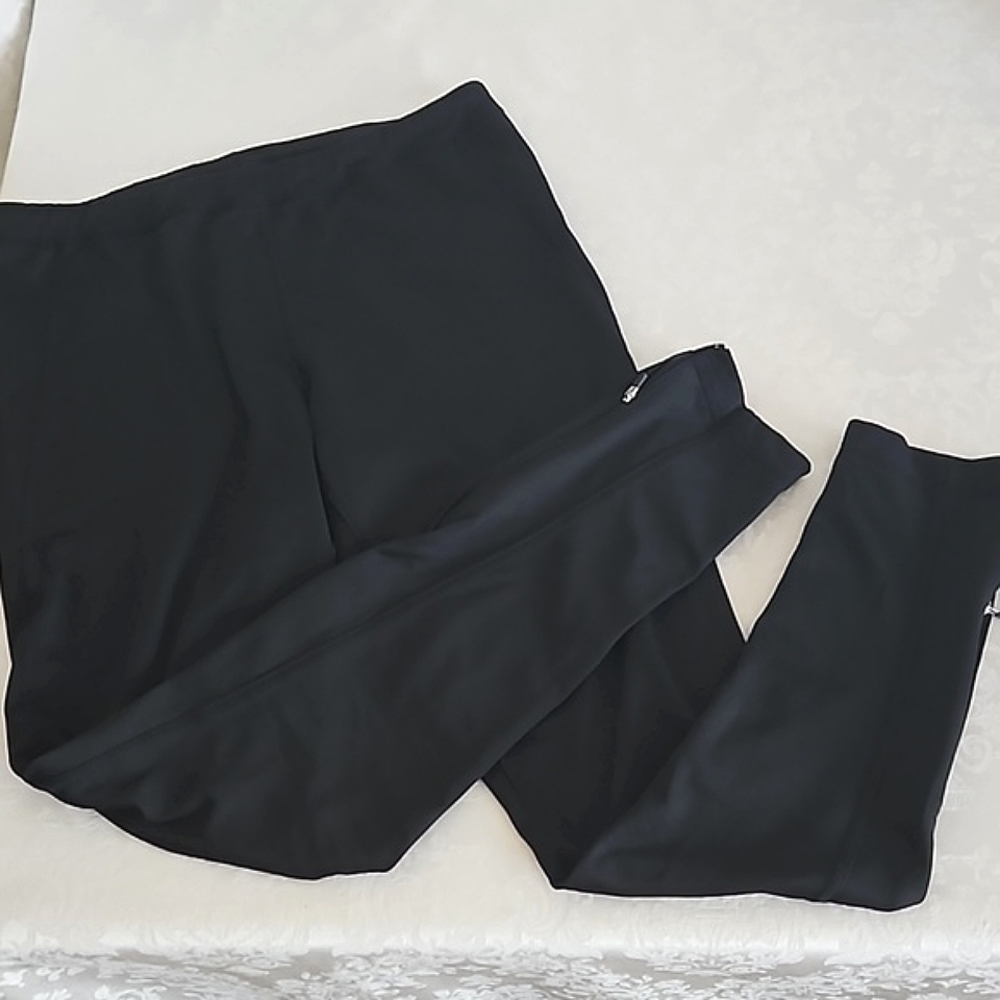 Champion Leggings with Leg Zipper, Size M.